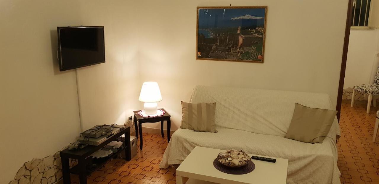 Appartement Casa Capri à Giardini-Naxos Extérieur photo
